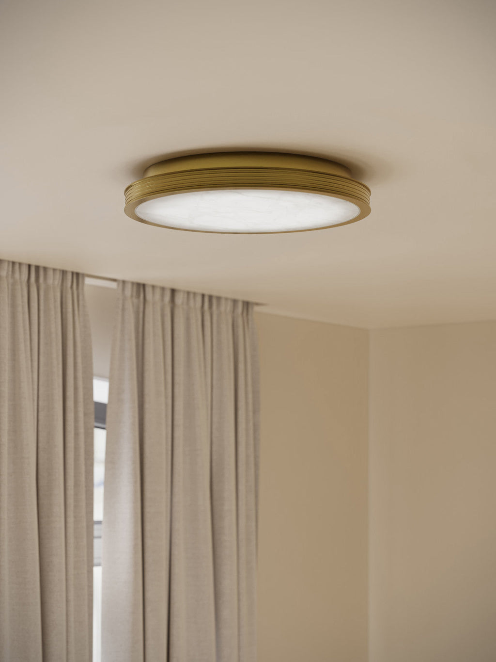 Przylegająca do sufitu lampa LED z alabastru i antycznego mosiądzu, 15.75 cala